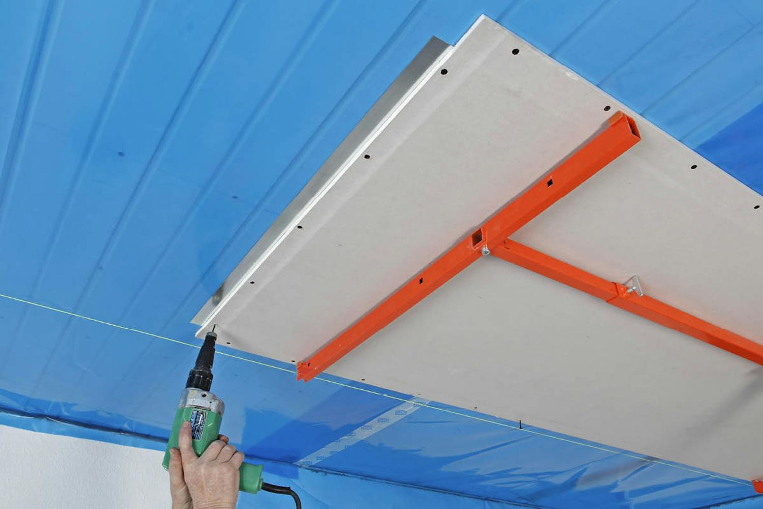 Montere gipsplater i tak Montere gipsplater i tak - 3 enkle tips